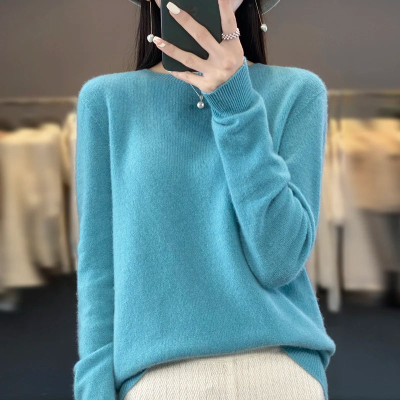 Women's fine-knit crewneck sweater, view 19