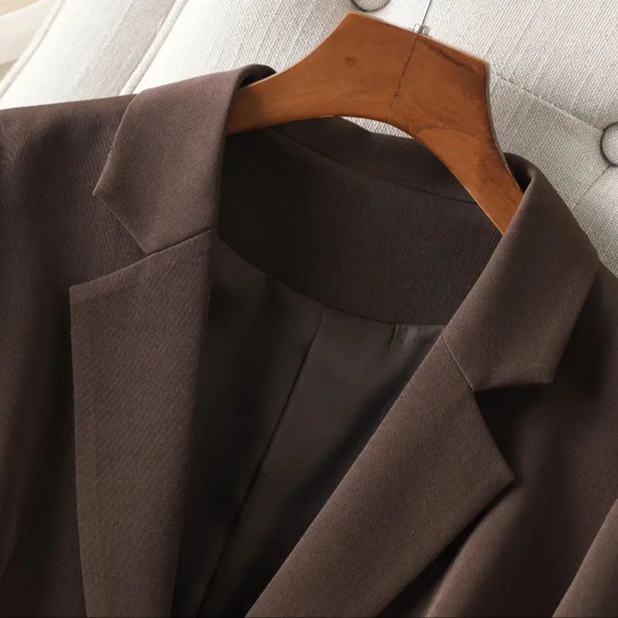 Women's single-button twill blazer in coffee, view 3